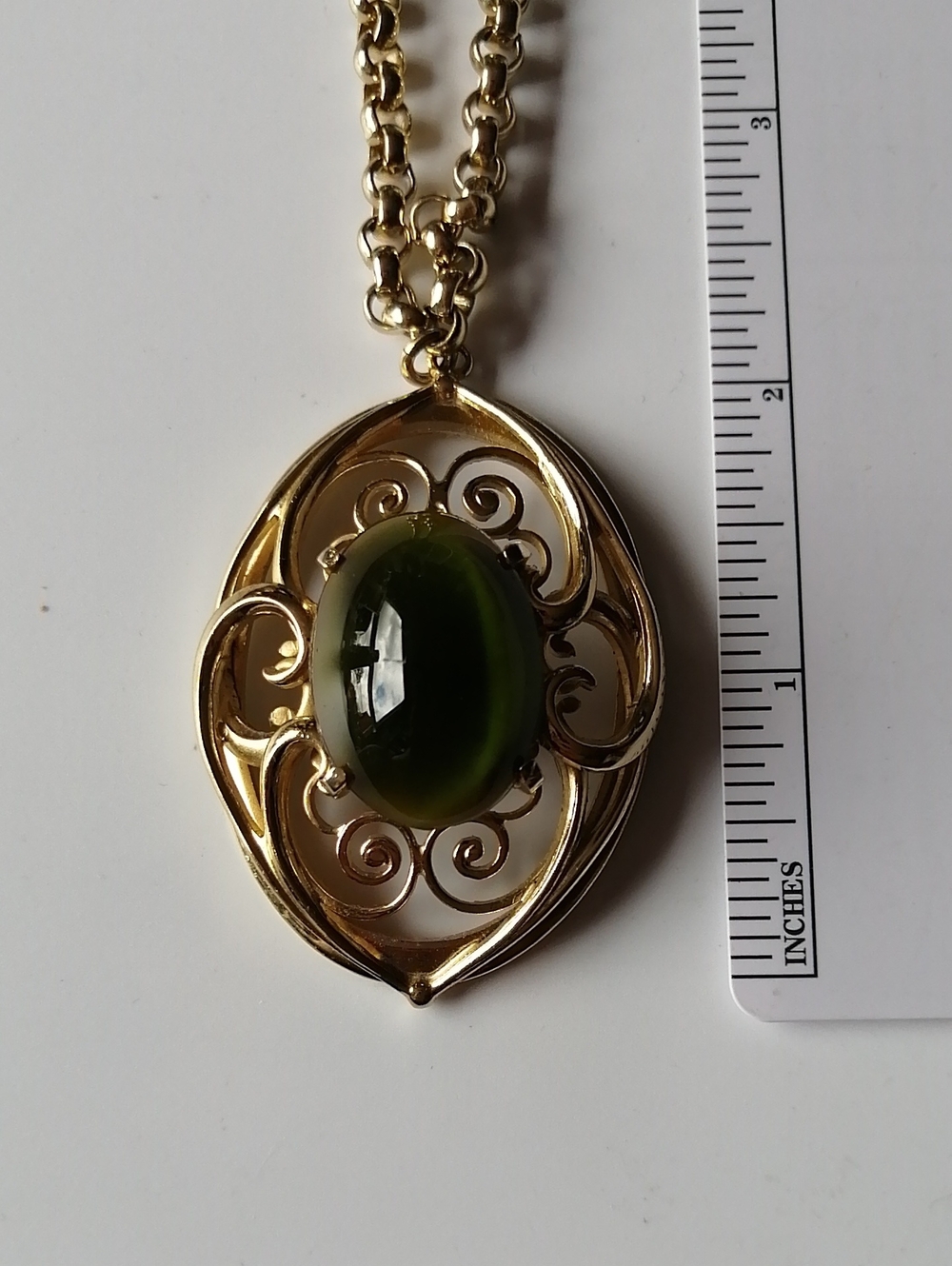 Vintage Whiting Davis Necklace with Dramatic Oval Olive Green Cabochon Pendant - Picture 8 of 10